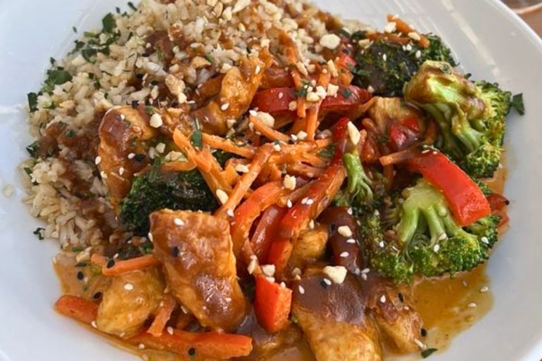 Lemongrass Thai Chicken at 3 Squares Restaurant in Maple Grove, Minnesota