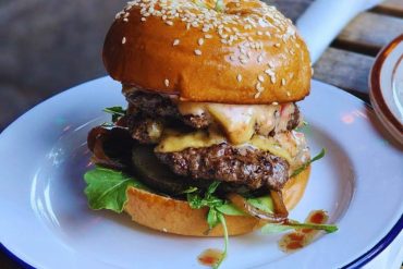 Lucky Buns - Lucky Bun Burger