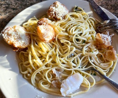 Scallops Scampi Romano at Leonardo's Italian Grille in Romulus, Michigan