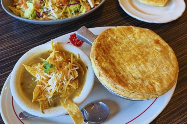 Photos for Hof's Hut Restaurant & Bakery