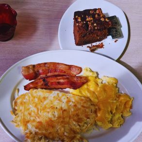 Photos for Omelet House 50's Diner