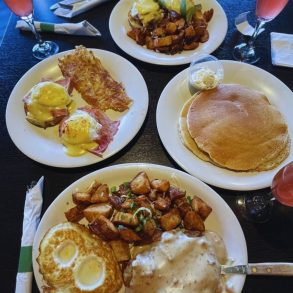 Photos for Aromas