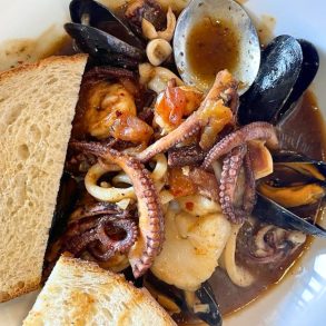 Seafood Platter at La Parra Restaurant & Bar in Berwyn, Illinois