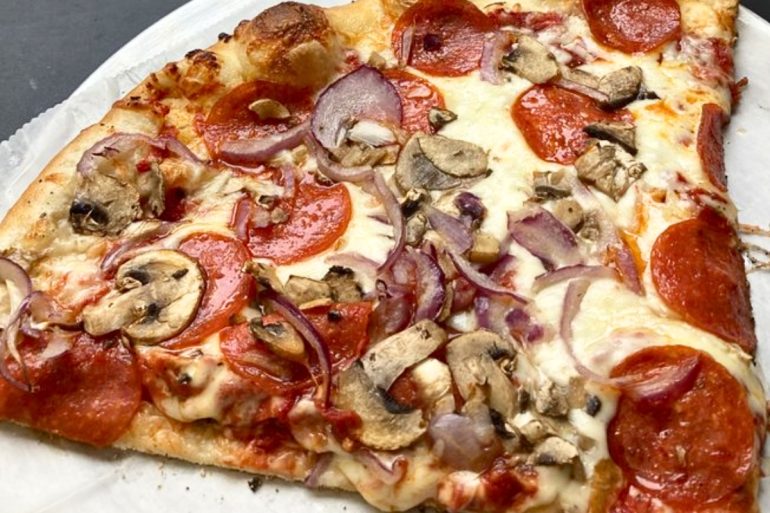 pizza at Huc A Poos in Tybee Island, GA