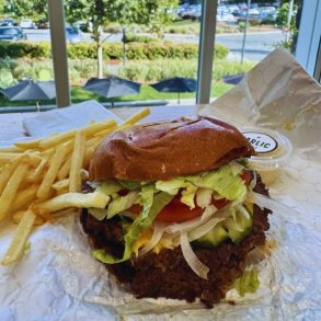 Photos for Harriet's Hamburgers